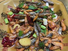 -临江餐馆二楼美食部落