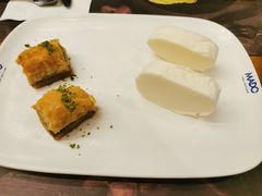 -MADO冰淇淋咖啡馆(淘金店)