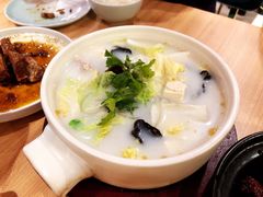 高汤白菜丸子锅-宏状元现熬粥·京味菜(三里河店)