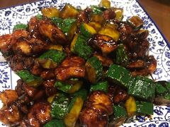 酱爆鸡腿肉-娄三少·老北京春饼烤鸭家常菜(方庄店)