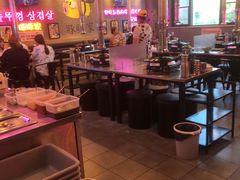 大堂-豚豚家돈돈가韩国锅盖烤肉(新北万达店)