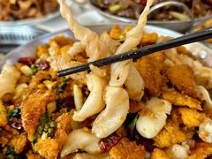 -丹水桥地锅鱼·翘嘴鲌·地方特色全鱼宴(丹江口大坝店)