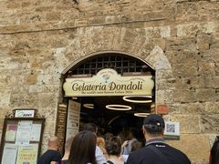 -Gelateria Dondoli