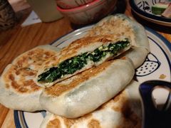 菠菜鲜虾馅饼-小放牛炒菜馆(三丰店)