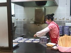 -镇南锅盖面馆(解放路店)