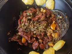 -山妹子铁锅炖