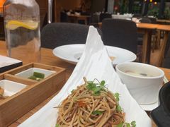-渝半城经典川粤菜(重庆天地店)