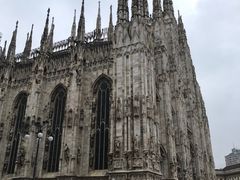 -文艺复兴百货(米兰大教堂广场店)