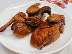 烤乳鸽-粤小馆(天安云谷店)