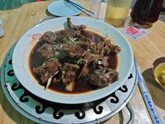 -茸梅路右拐龙虾-农家菜(松江店)