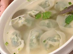 青菜油渣馄饨-长兴楼饭店