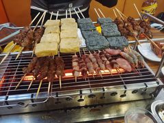 -哈尔滨小酒馆·鲜肉现穿自助烧烤(康新花园店)