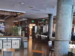 -八府香鸭·啫啫煲(华山路店)