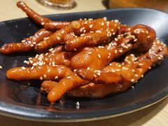 连骨头都不剩的鸡爪-佬肥猫(南翔印象城MEGA店)