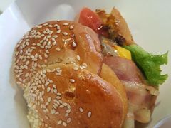 -拉亚汉堡经典餐厅(商城路店)