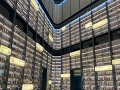-上海虹桥中心爱琴海亚朵S酒店