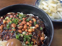 邱师父特色炸酱面-家烧面馆【南山路知名经典面食】