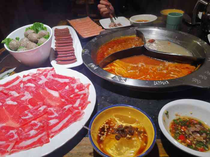 老管家火锅铺子(曹王庄店)-"哎呃,头一天晚上喝酒喝多了有点难受,本来