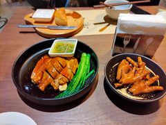鲍汁凤爪-来龙里 精致 东南亚餐室(万象城店)