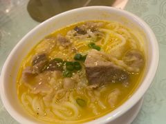 至激酸辣汤灼肥牛-悦湖公馆