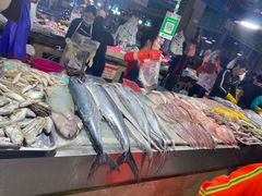 -三亚新鸿港水果一级批发市场