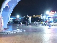 -亚龙湾中心广场