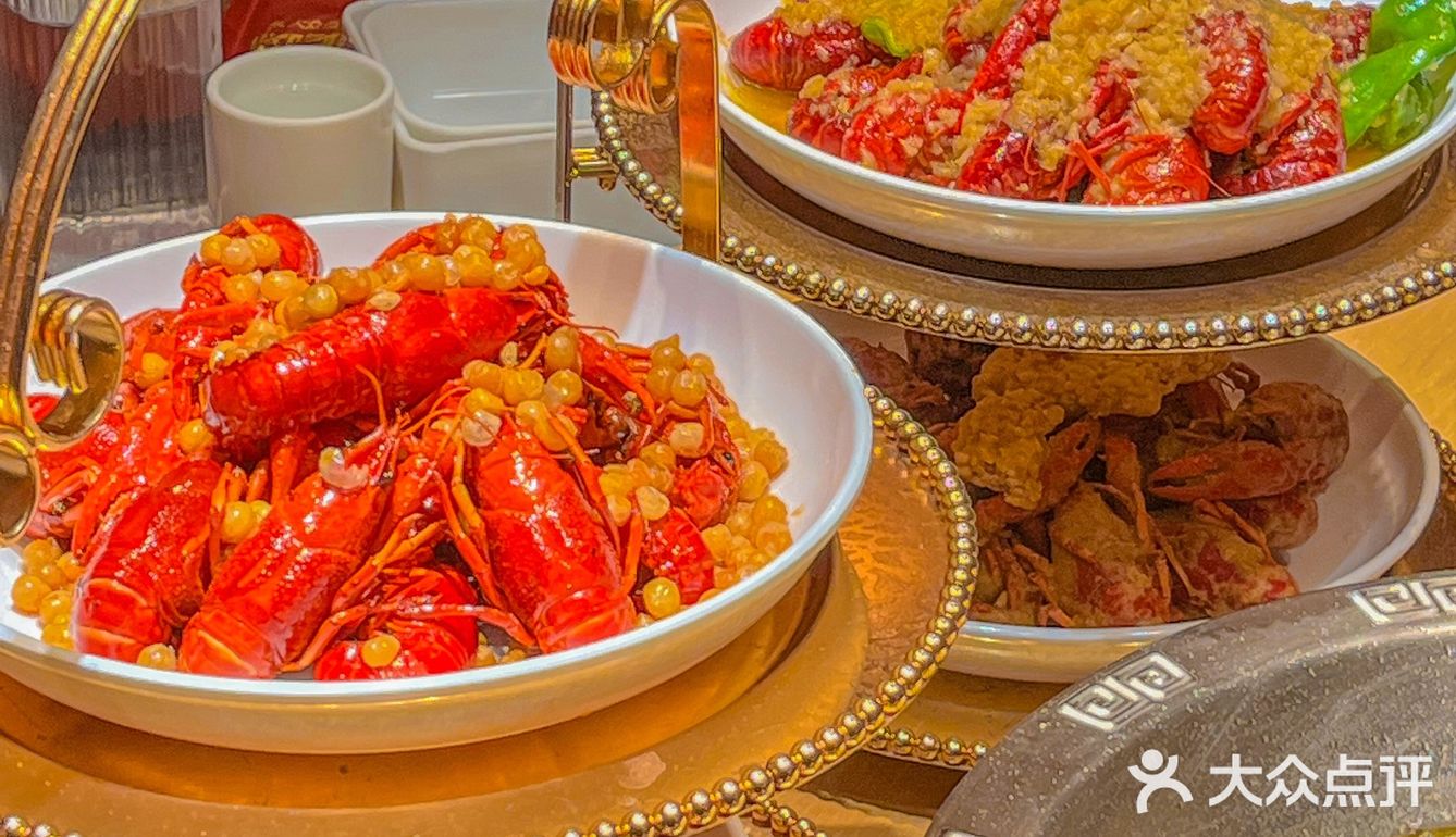 顶不住了！臭豆腐夹龙虾！南京必吃18年老店