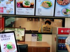 -小杨生煎(金山百联购物中心3楼店)