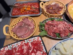 -洱火云南酸菜牛肉火锅(石景山当代商城店)