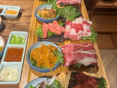 -明洞阿姨·韩式酱蟹烤肉·创意料理(三元桥店)