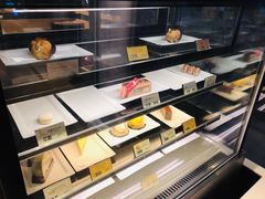 面包甜点陈列柜-麦当劳(海岸城店)