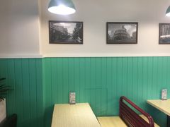 用餐区-魏记烧味饭