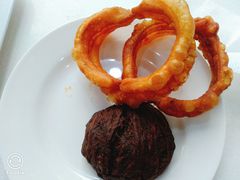 焦圈儿&nbsp;糖火烧-老磁器口豆汁店(天坛店)