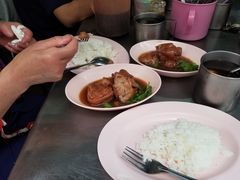 -Kha Mu Charoensang(Silom)