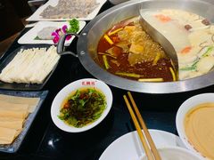 -吴记老锅底麻辣火锅(福州路店)