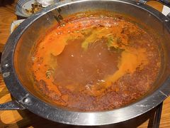-野山舂·贵州现舂酸汤火锅(鸿通城店)