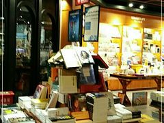 -西西弗书店&矢量咖啡(凯德晶萃广场店)