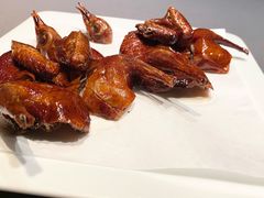 脆皮妙龄鸽-新荣记(南京西路店)