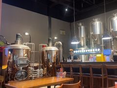 -HUZI虎滋精酿餐吧(京西大悦城店)