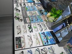 -臻美视爵眼镜·明月·依视路·蔡司折扣店(广渠门店)