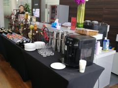 -上海德星奔驰(江杨南路店)