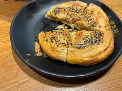 牛肉锅盔-青石桥老瓦房肥肠粉总店(青石桥总店)