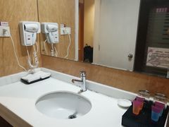 -白玉兰酒店(上海田子坊马当路地铁站店)