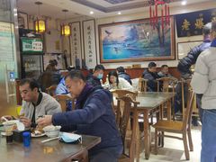 大堂-老爆肚满五香烧牛羊肉