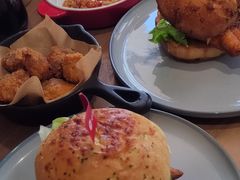 -必胜客(上海华谊新所店)
