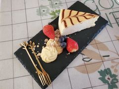 -Rabbit Cafe私房西餐甜点咖啡(栖霞路店)