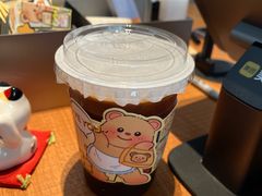 蜜桃冰茶美式-YOLO COFFEE悠乐咖啡