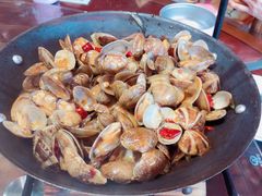 -东来菜馆•手抓海鲜家常菜•海鲜锅贴(鸽子窝店)