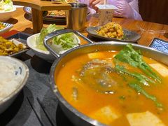 三文鱼头豆腐定食-石屋料理(南京西路店)