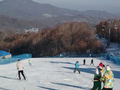 -亚布力新体委滑雪场